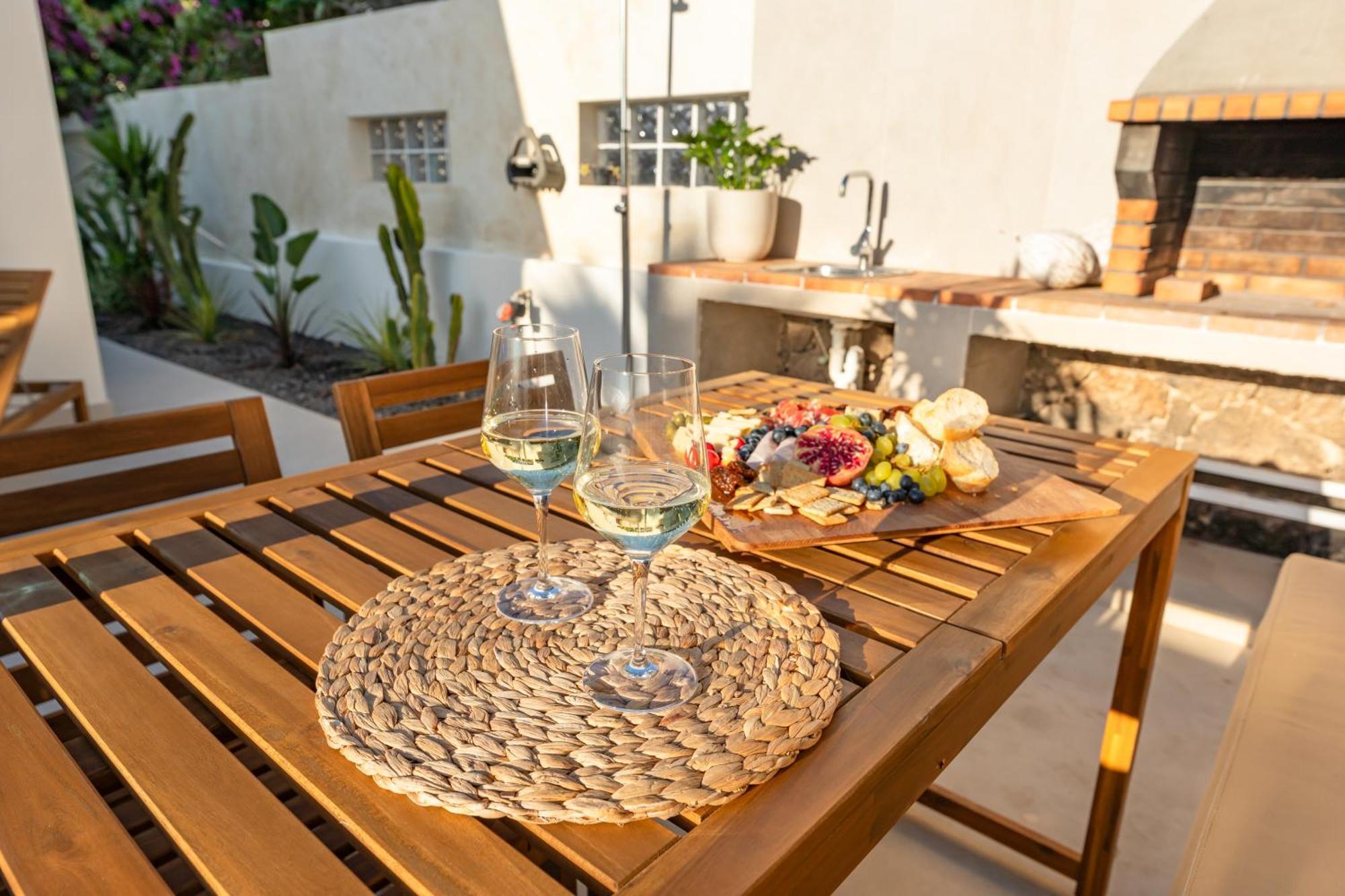 Apartment Urban Chill Private Pool Corralejo By Holidays Home ภายนอก รูปภาพ